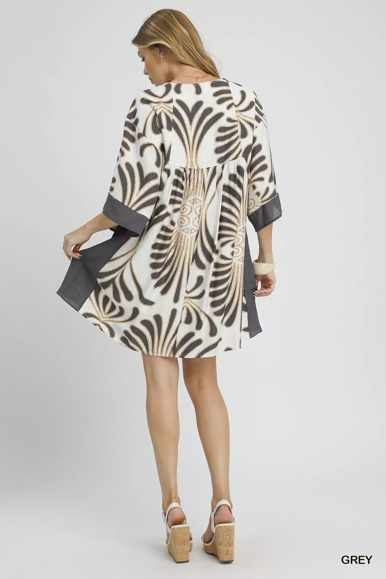 Abstract Print Kimono Sleeve Mini Dress