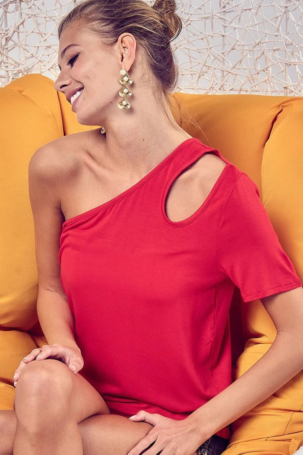 Cut Out Detailed One Shoulder Top