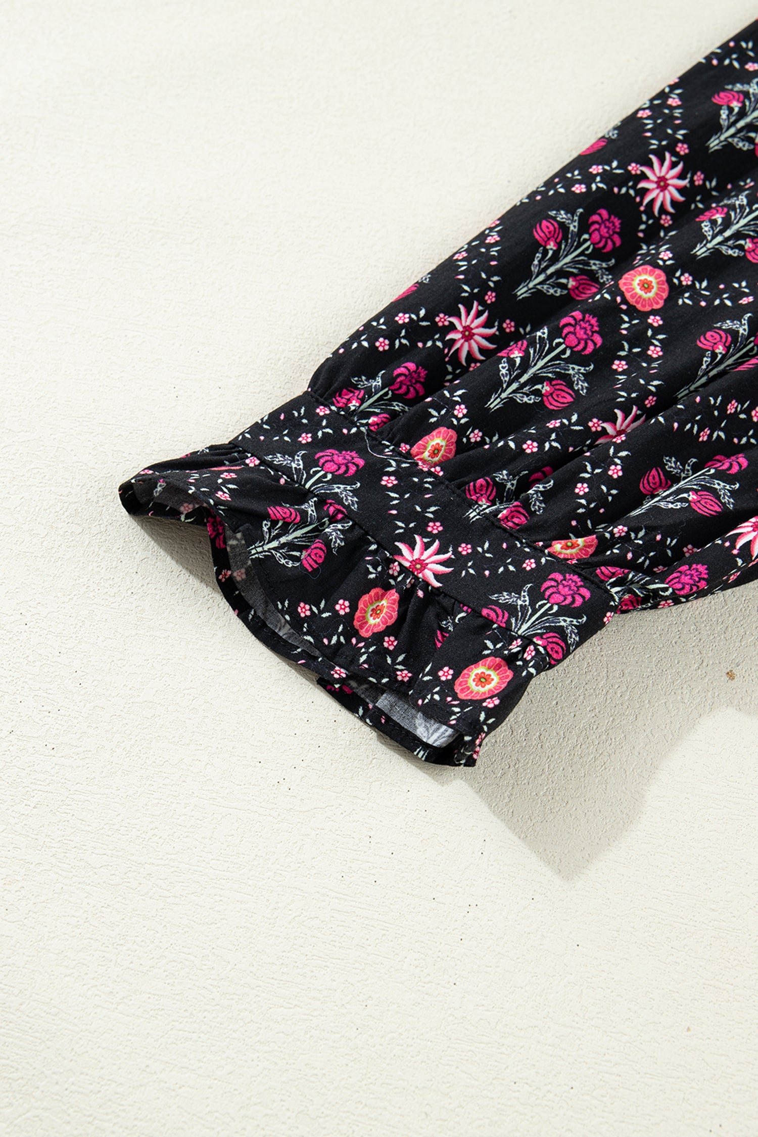 Black Contrast V Neckline Bracelet Sleeve Vintage Floral Blouse