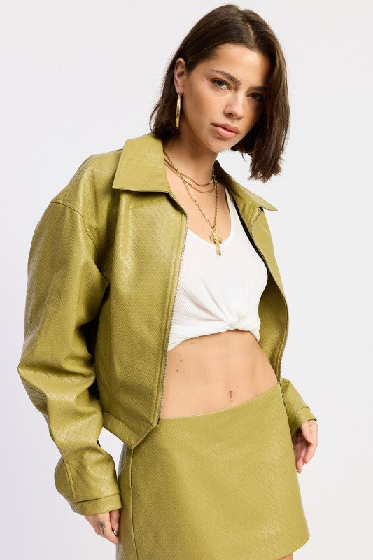 CROPPED JACKET WITH COLLAR AND ZIPPER See size chart under “more details”