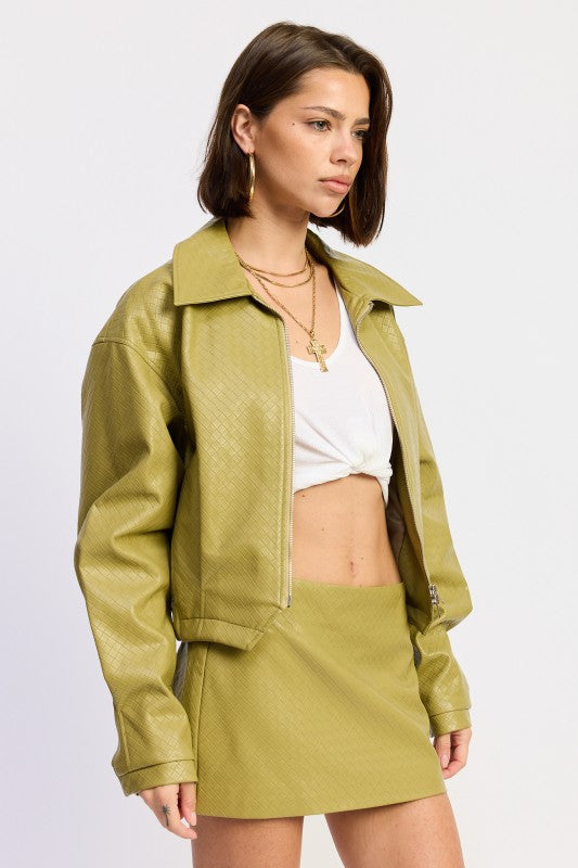 CROPPED JACKET WITH COLLAR AND ZIPPER See size chart under “more details”