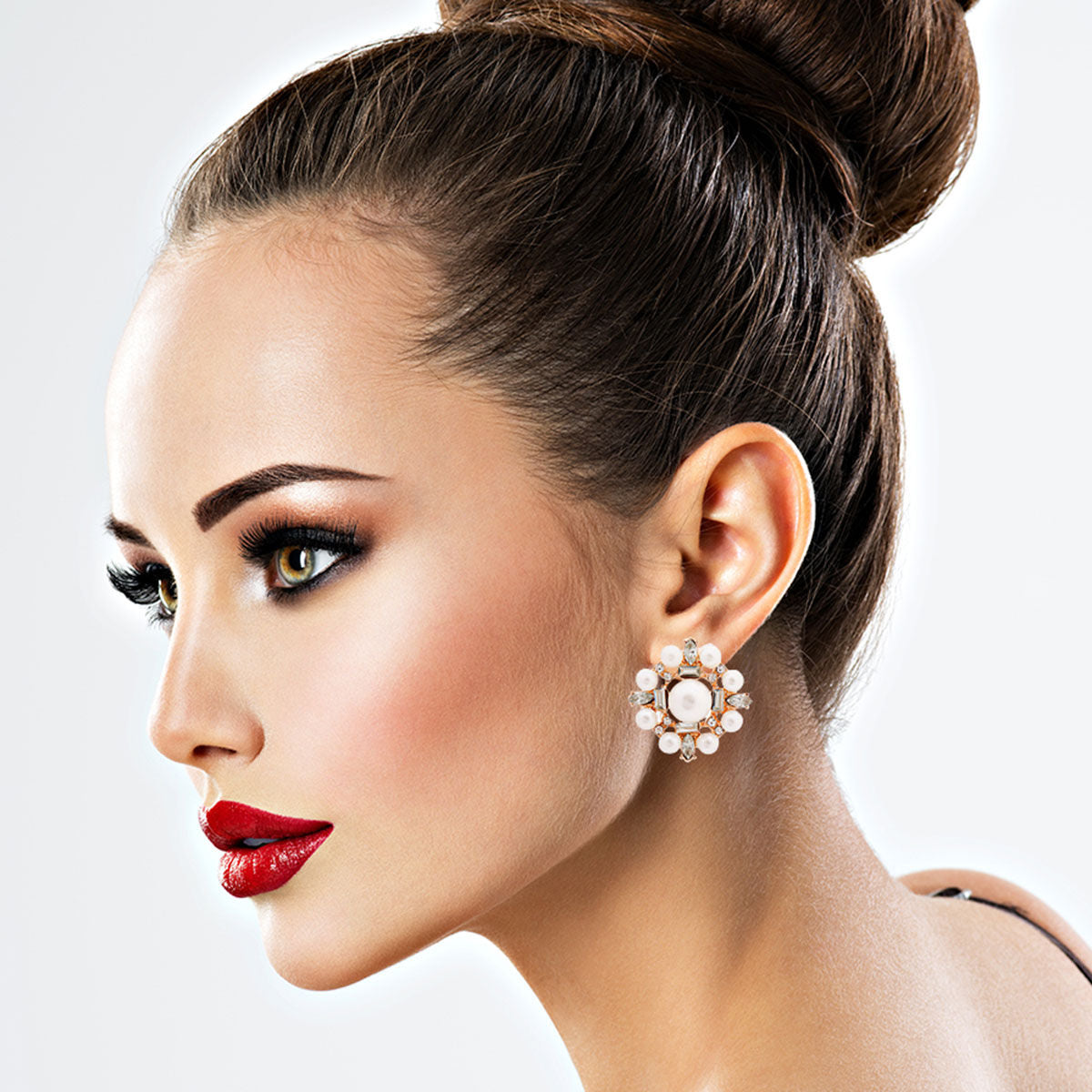 Pearl Baguette Stud Earrings Gold Elegant Chic Jewelry