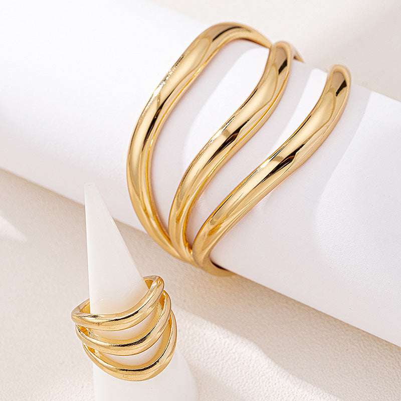 Personalized Retro Women's Ring Bracelet Ornament Suit
