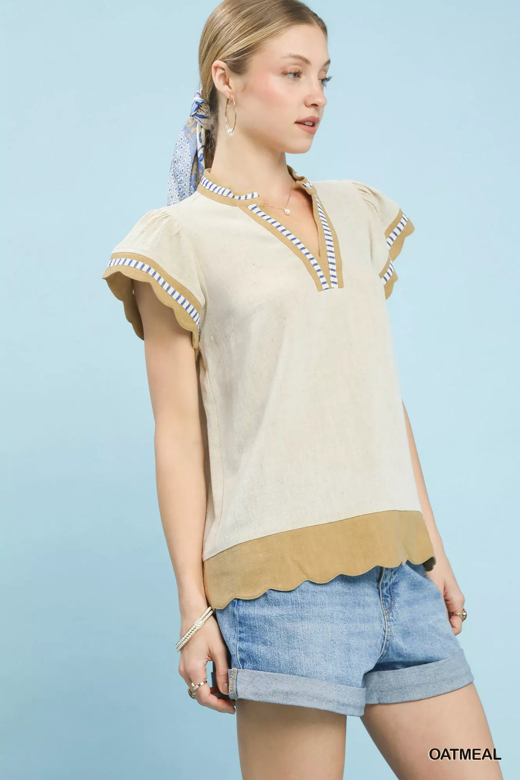 Contrast Scallop Trim Top