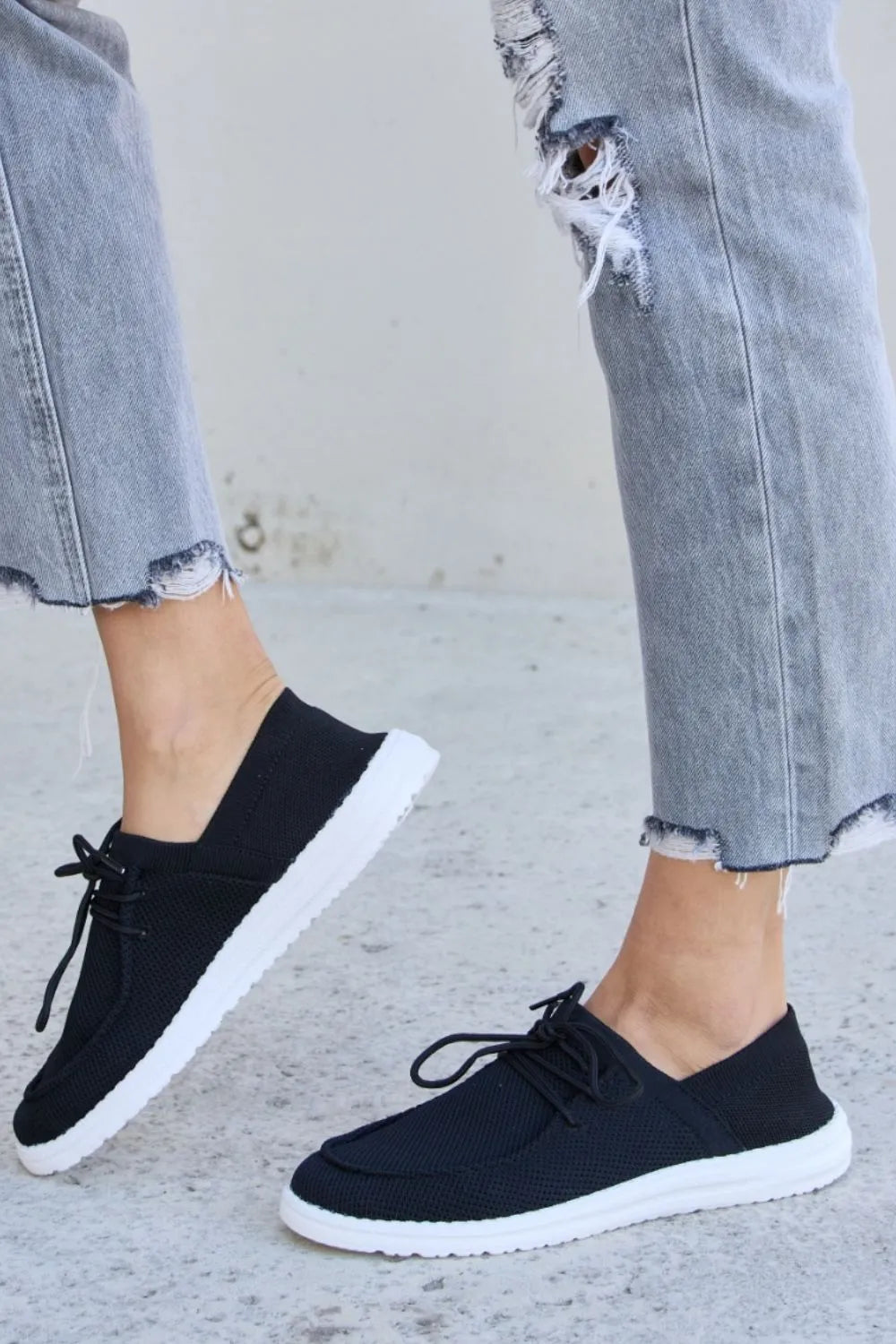 Flat Round Toe Lace-Up Sneakers