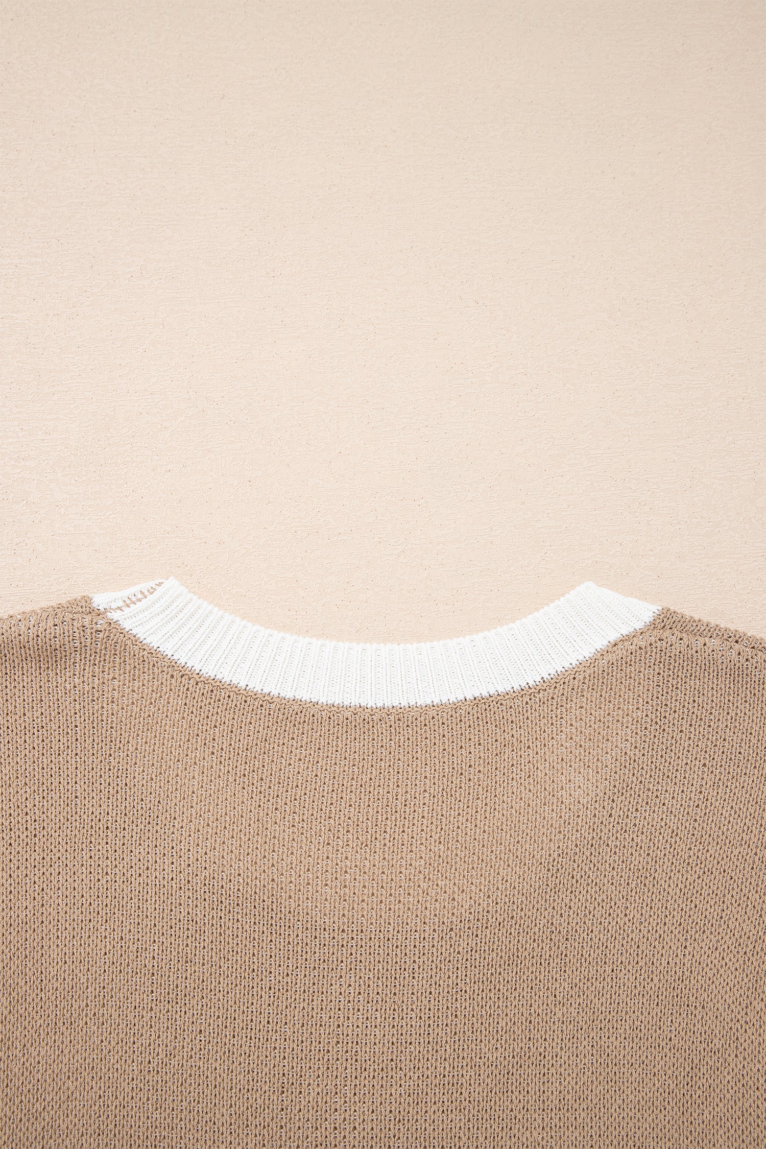 Goat Horse Shoe Pattern Contrast Trim Short Sleeve Sweater