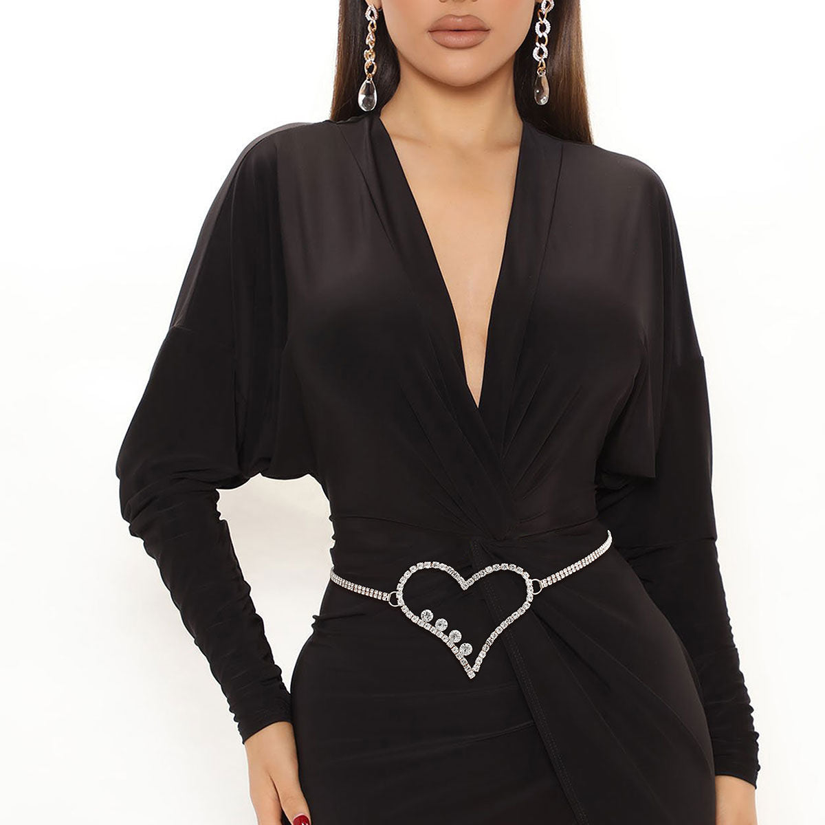 Chain Belt with Silver Embellished Heart Detail – Stylish Fashion Accessory