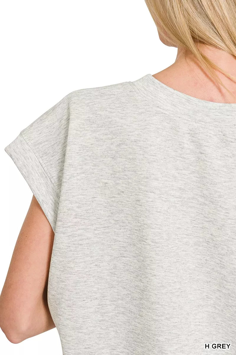 I am a Fashion Junky Scuba Short Sleeve Sweatshirts