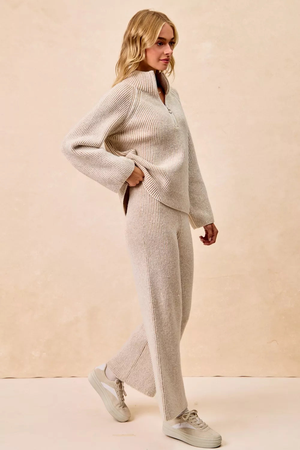Two Tone Rib Texured Knit Collared Top with Zip Up