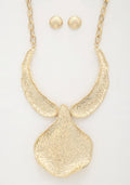 Textured Oversized Metal Necklace