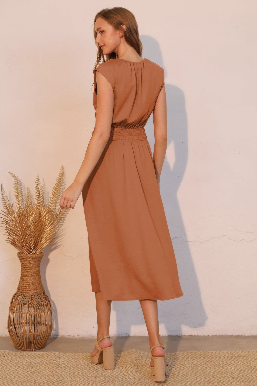 Matte Crepe Ruched Elastic Midi Dress