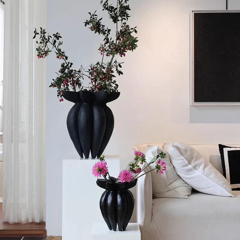 DecorBites™ Black Jellyfish Petal Vase - Artistic Home Décor Handicraft