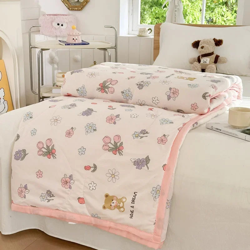 DecorBites™ Cartoon Bear Printed Summer Quilt Lightweight Soft Cooling Blanket