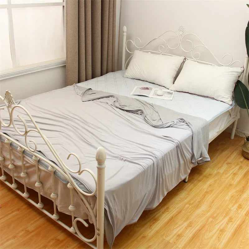 DecorBites™ Cool Feel Summer Blanket: Smooth, Breathable, Double-Sided for Comfortable Sleep