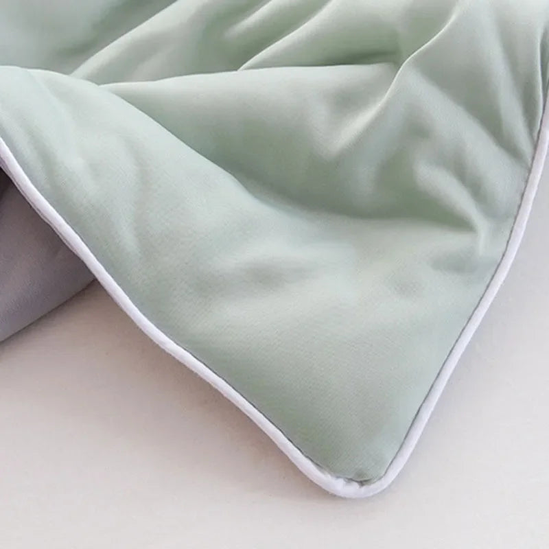 DecorBites™ Cooling Quilt: Soft, Comfortable Queen Blanket for Summer Heat, Unique Cold Fiber Technology