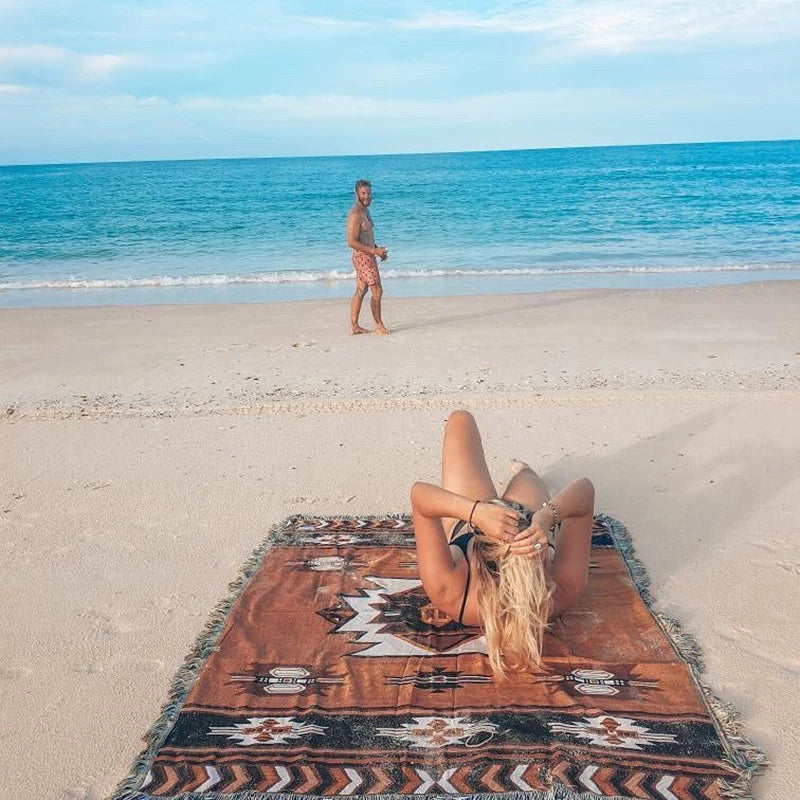 DecorBites™ Beach Blanket Sofa Cover - American Country Plaid Blanket - Cotton Tassel Throw Tapestry