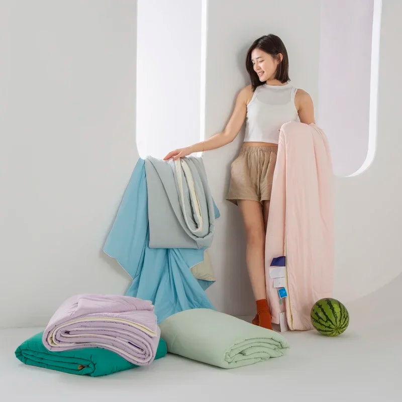 DecorBites™ Cooling Fabric Double-Sided Summer Blanket - Light Cooled Comforter