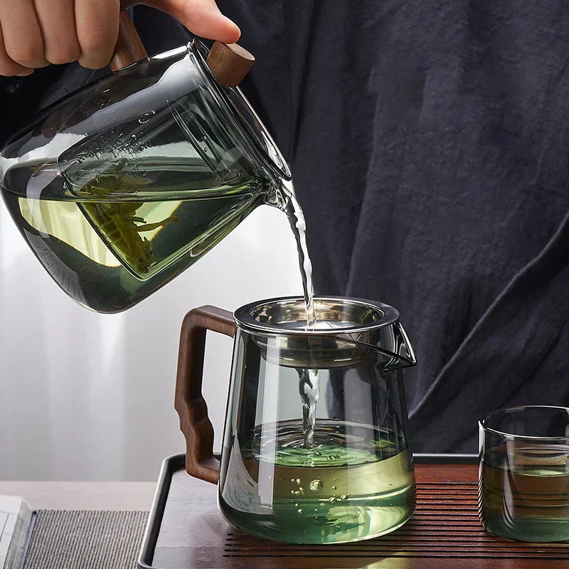 DecorBites™ Glass Teapot with Wood Handle for Chinese Tea Ceremony and Kung Fu Tea