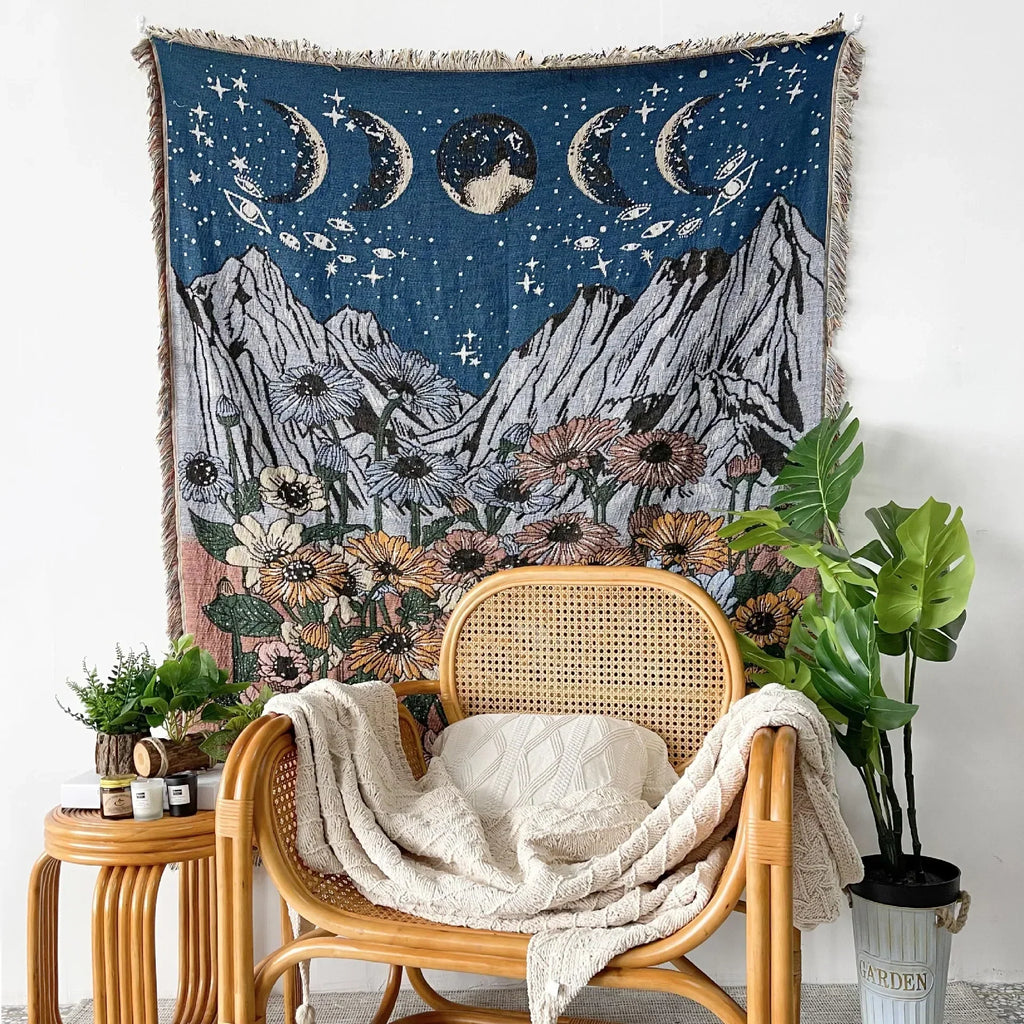 DecorBites™ Bohemian Throw Blanket - Geometric Abstract Tapestry Sofa Cover with Tassel - Living Room Decor Rug