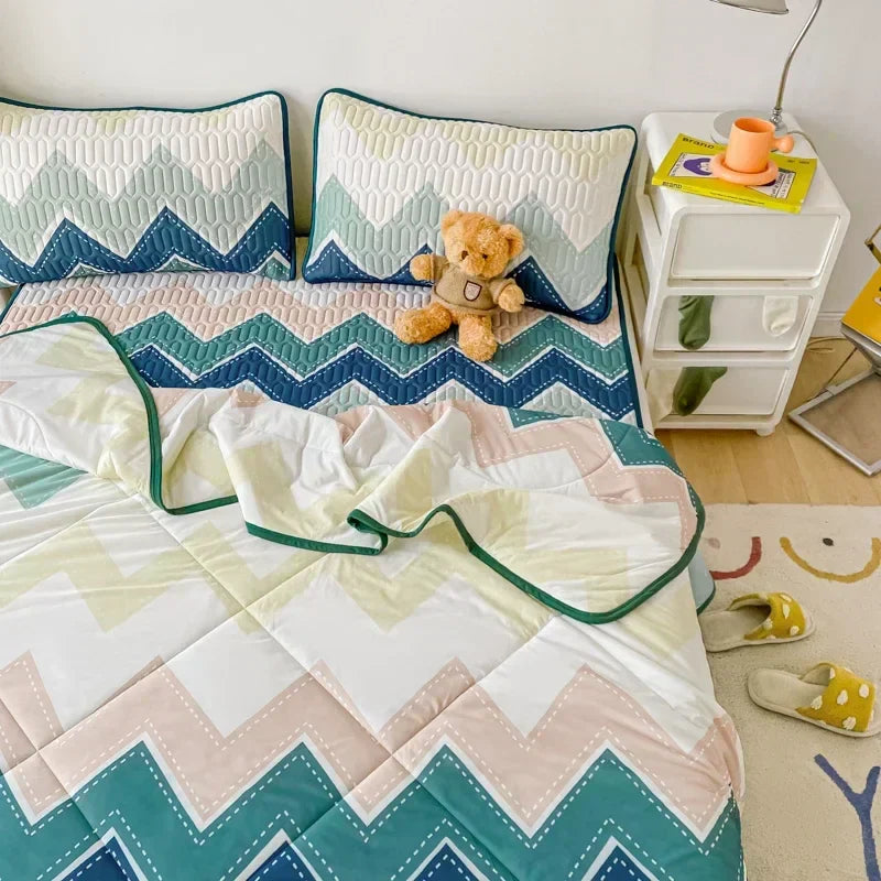 DecorBites™ Cool Summer Blanket Set with Latex Bed Mat - Lightweight Breathable Comforter Bedding
