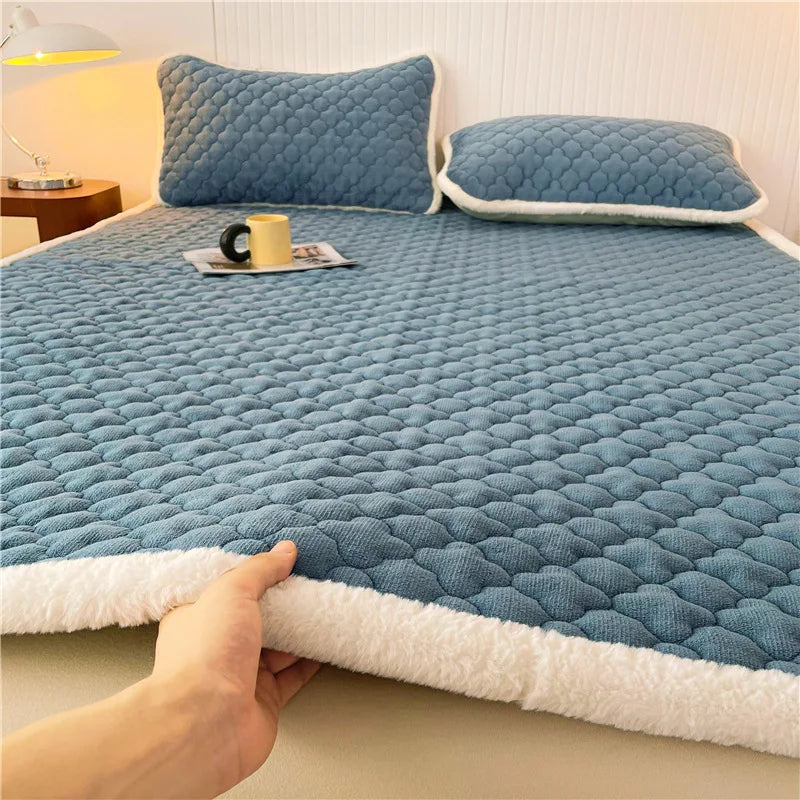 DecorBites™ Antibacterial Milk Velvet Mattress, Thick & Warm with Anti-Slip Straps
