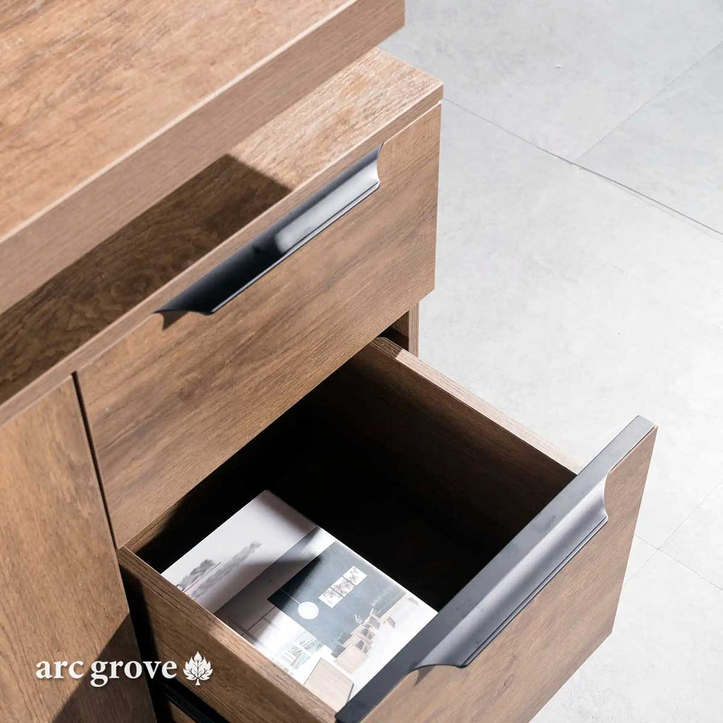 Bayly · 6′ wide Modern Office Desk