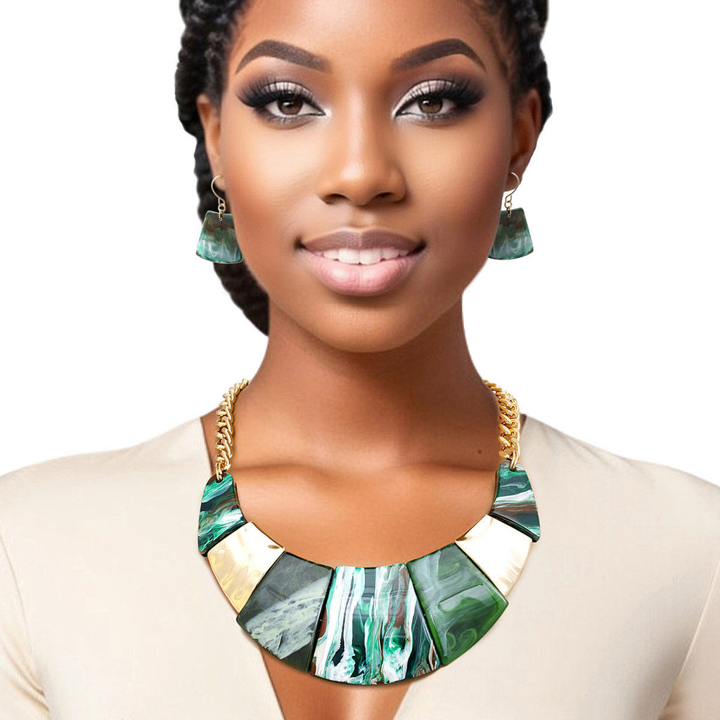 Statement Necklace Marbled Green Bib Chain for Women Stylish Chic Jewelry