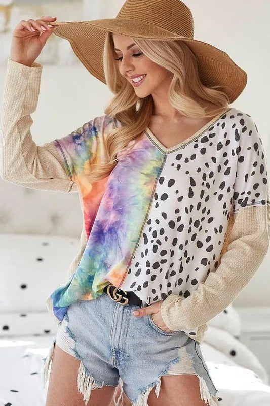 Print Block V Neck Top with Contrast Stitching