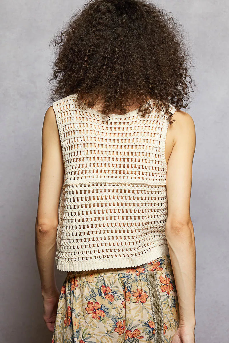 Floral Embroidered Cropped Crochet Vest