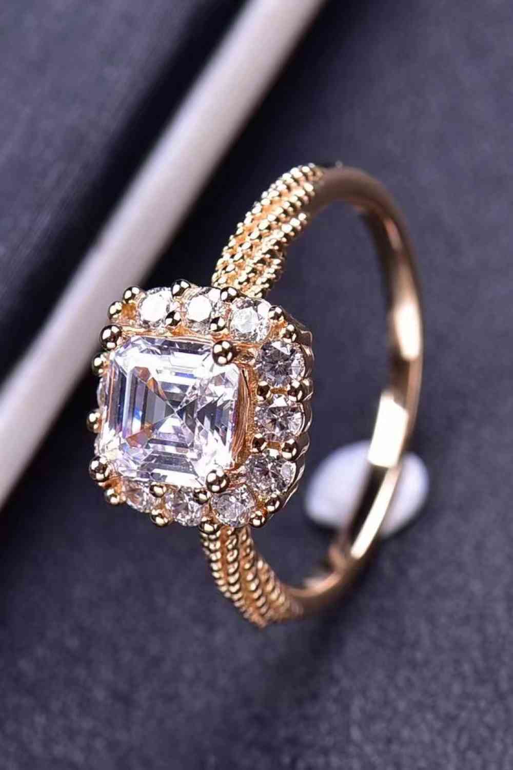 ElegantGem 1 Carat Moissanite Twisted Ring – Minimalist 18K Rose Gold Design See size chart under “more details”