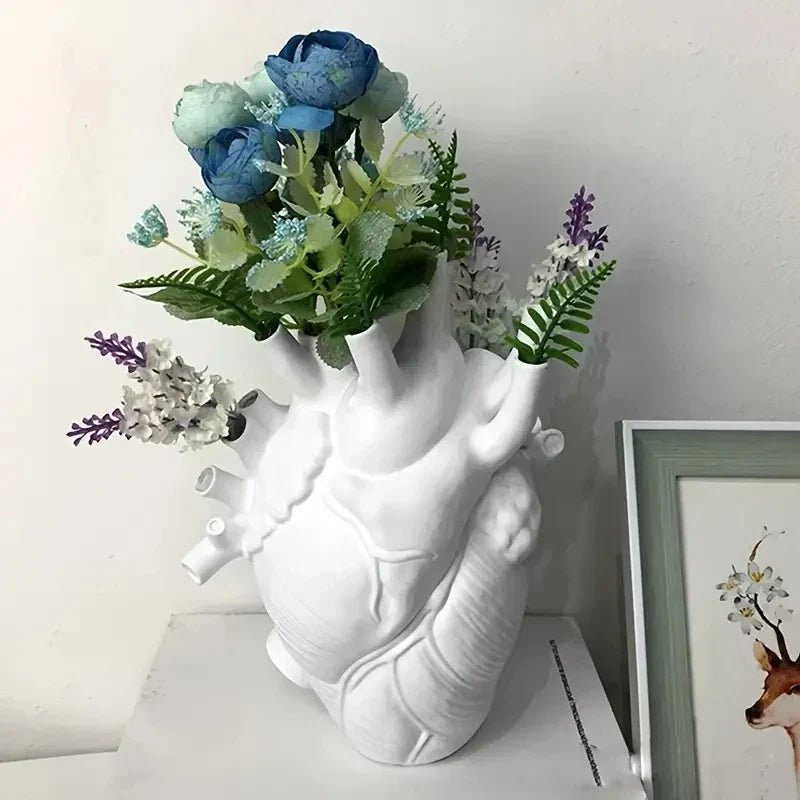 DecorBites™ Anatomical Heart Resin Vase - Glam Decor