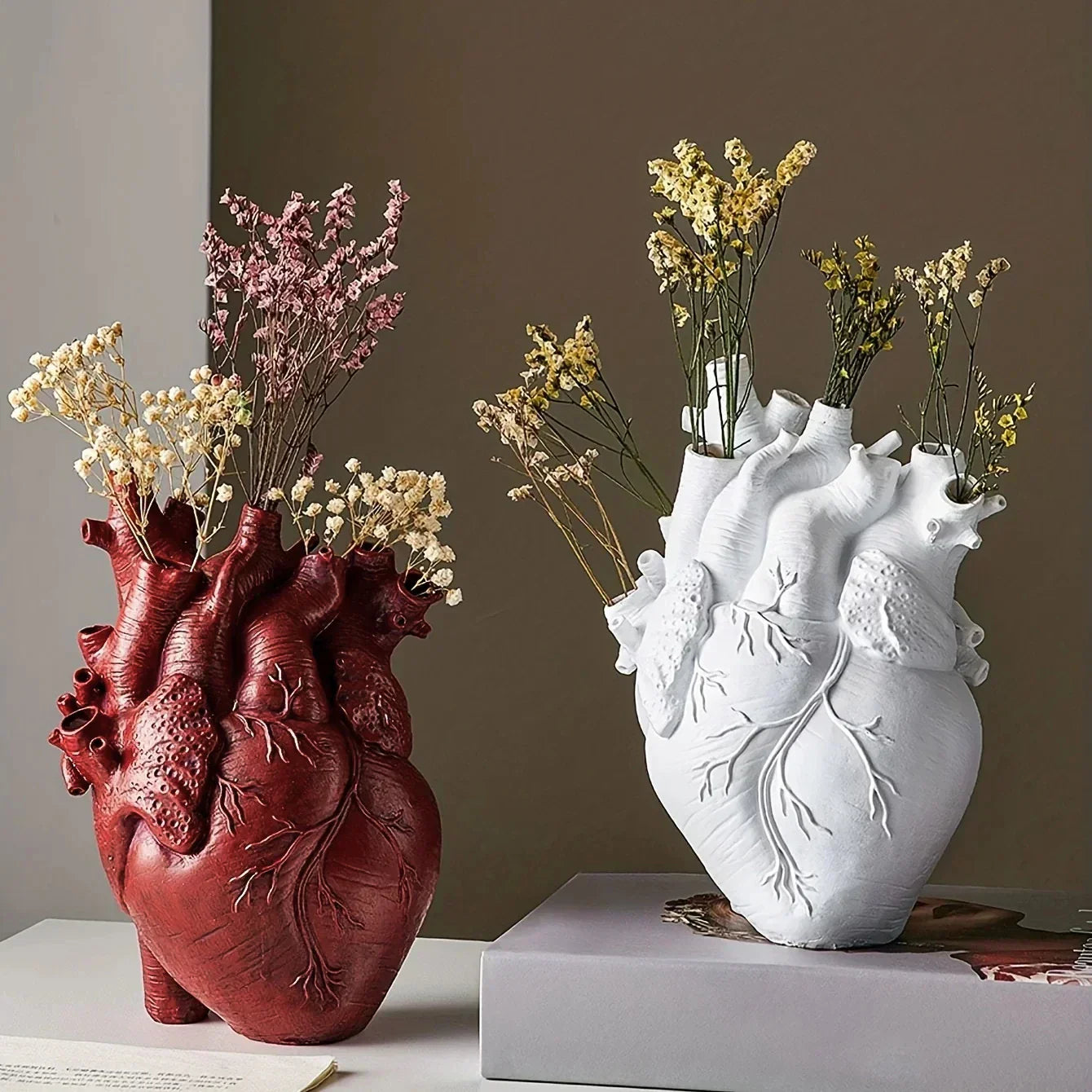 DecorBites™ Anatomical Heart Resin Vase - Glam Decor