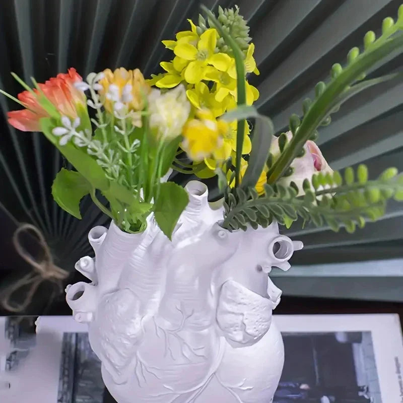 DecorBites™ Heart Shape Resin Vase - 4 Colors