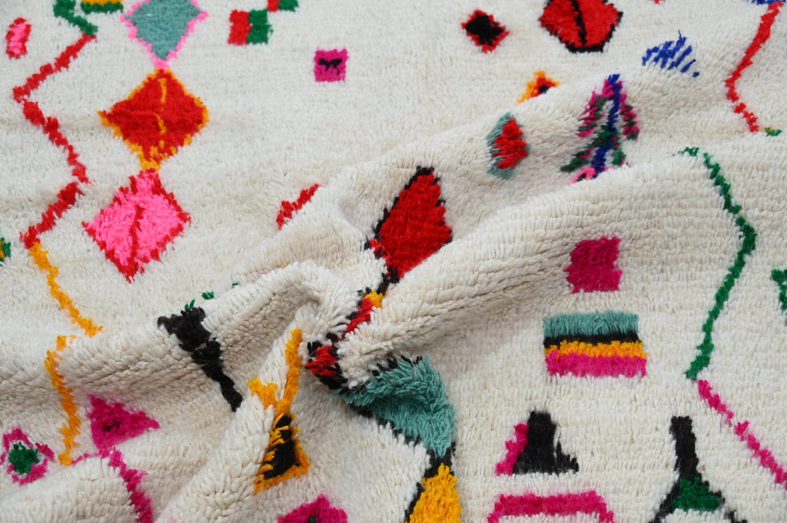 DecorBites™ Handmade Moroccan Azilal Rug - 240x141 cm