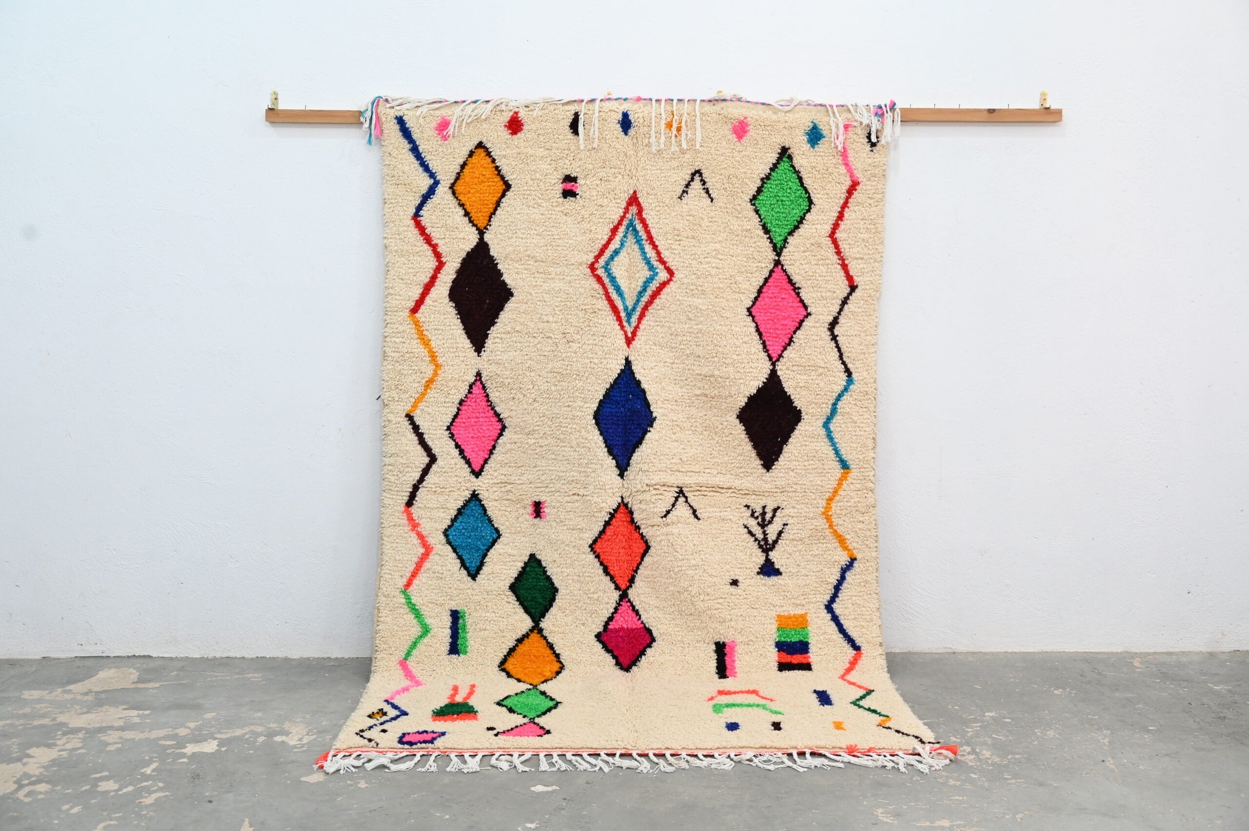 DecorBites™ Handmade Moroccan Azilal Rug - 250x160cm