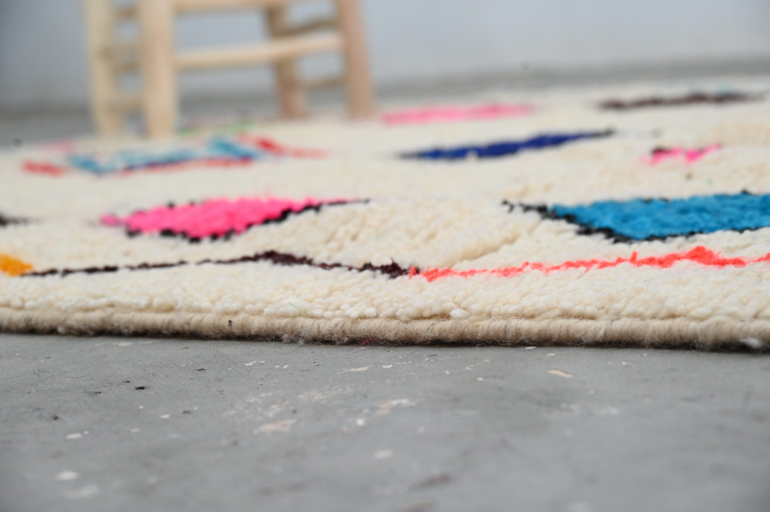 DecorBites™ Handmade Moroccan Azilal Rug - 250x160cm