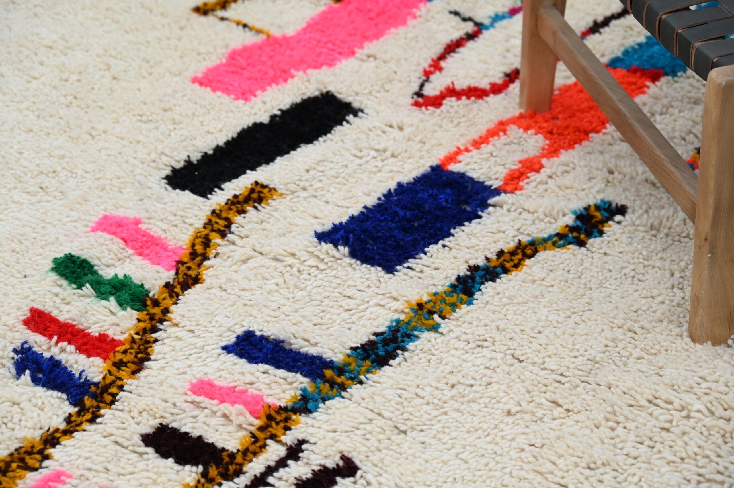 DecorBites™ Handmade Moroccan Azilal Rug - 313x194cm