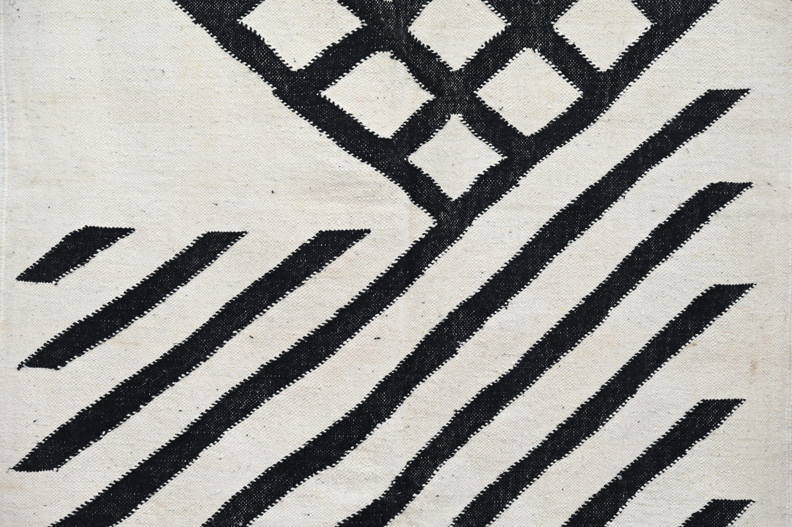 DecorBites™ Handmade Moroccan Azilal Rug - 317x200 cm