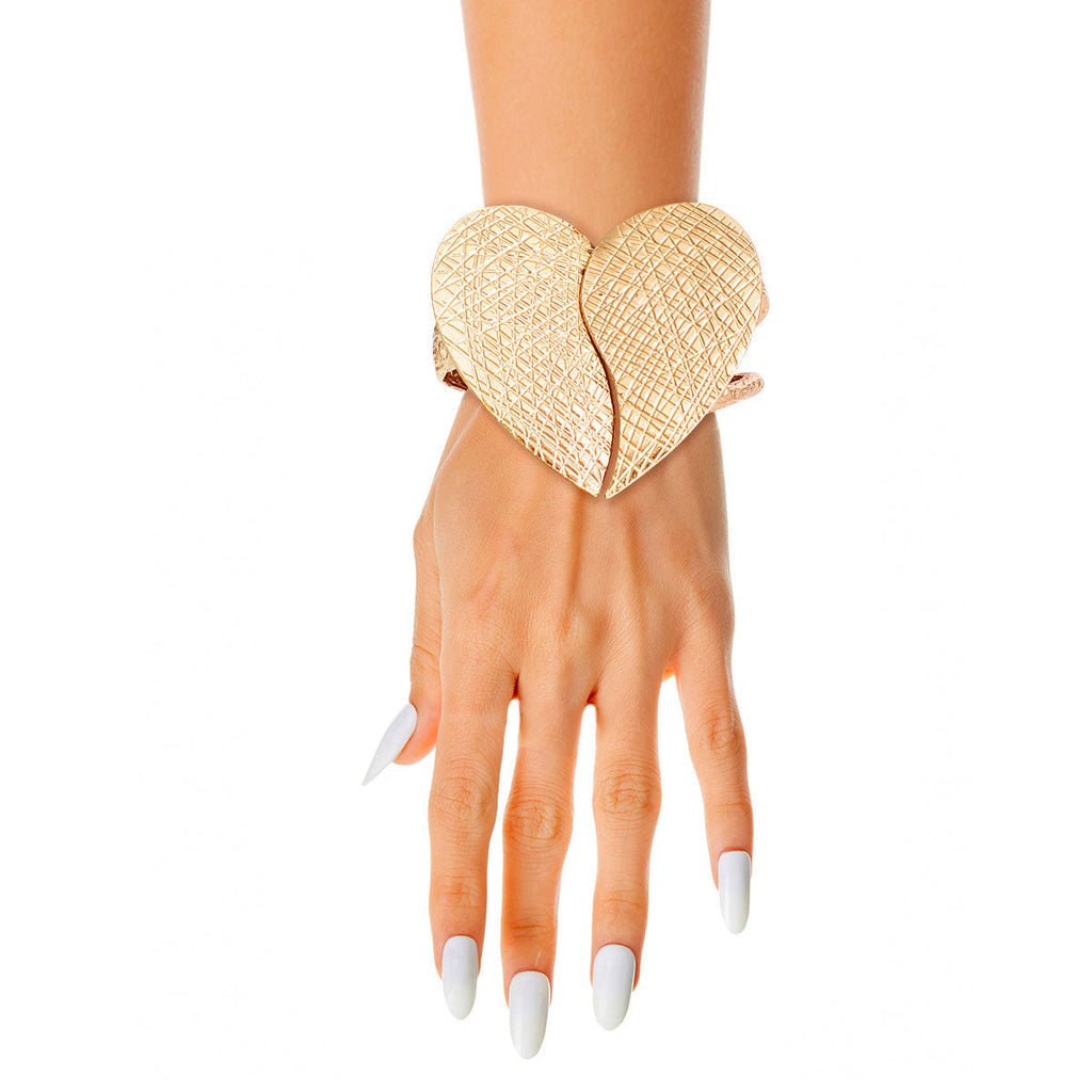 Chunky Gold Cuff Bracelet with Scratched Heart Detail – Stylish Statement Jewelry