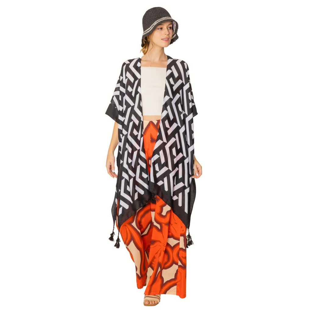 Women’s Kimono Geo Print Black and White Stylish Chic Layered Top