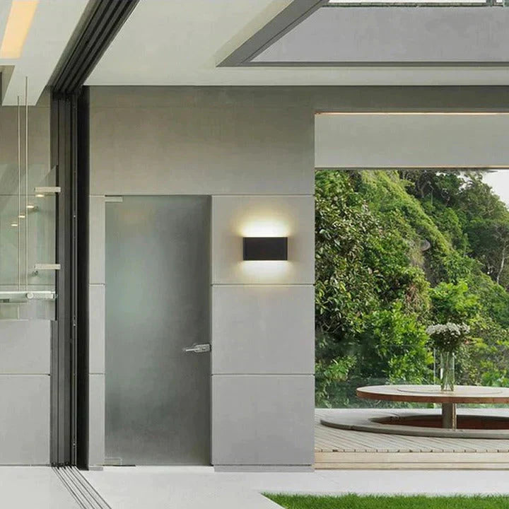 DecorBites™ Luna | Outdoor Wall Light