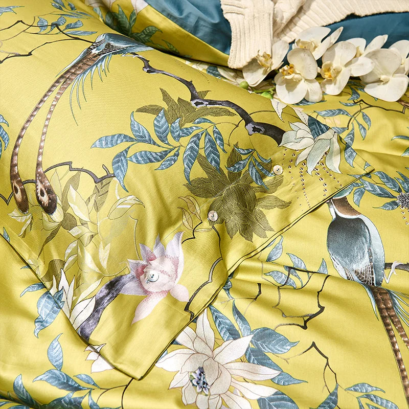 DecorBites™ Luxury Flamingo Leaf Bedding Set - Queen/King Size