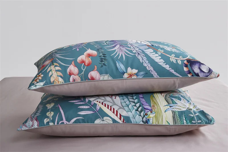 DecorBites™ Luxury Flamingo Leaf Bedding Set Queen King Size