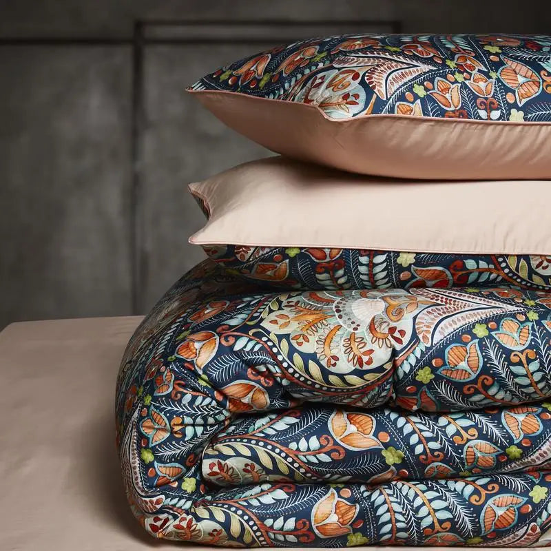 DecorBites™ Luxury Flamingo Leaf Bedding Set Queen King Size