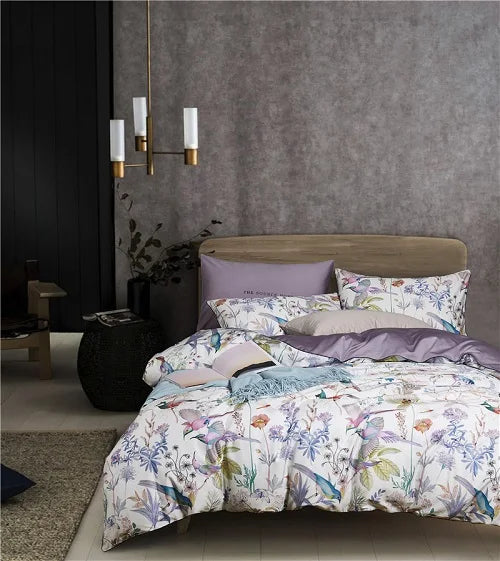 DecorBites™ Luxury Flamingo Leaf Bedding Set - Queen/King Size