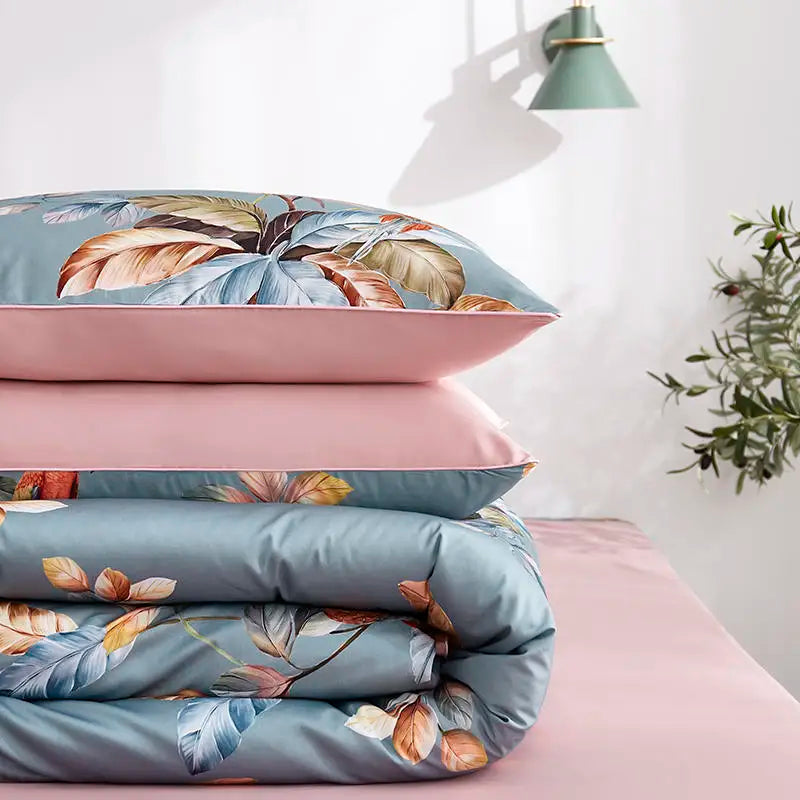 DecorBites™ Luxury Flamingo Leaf Bedding Set - Queen/King Size