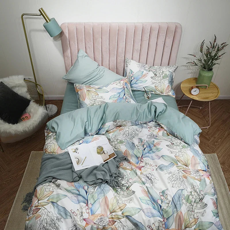 DecorBites™ Luxury Flamingo Leaf Bedding Set - Queen or King Size
