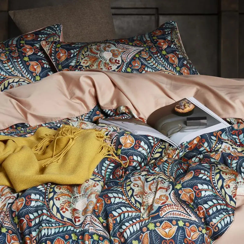 DecorBites™ Luxury Flamingo Leaf Bedding Set - Queen or King Size