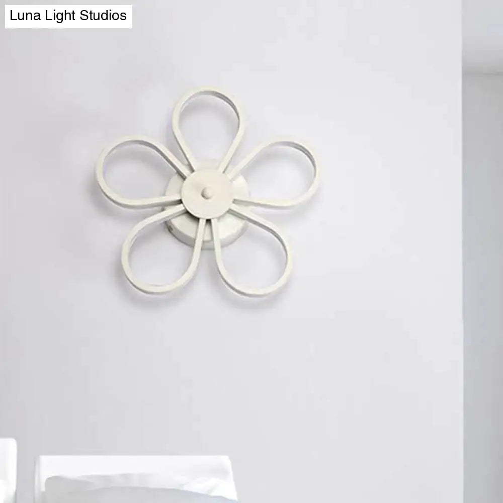 DecorBites™ Modern Acrylic Flower Wall Mounted LED Sconce Light in Warm/White for Dining Room
