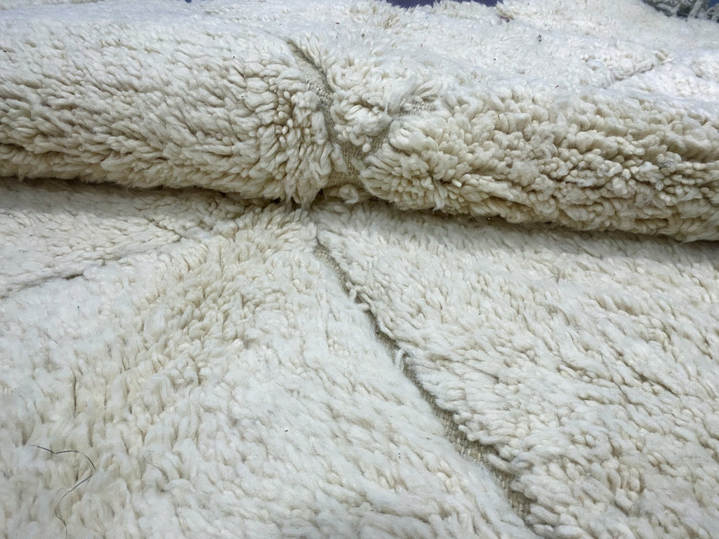 DecorBites™ Moroccan Handmade Beni Ouarain Rug 2.5m x 1.5m